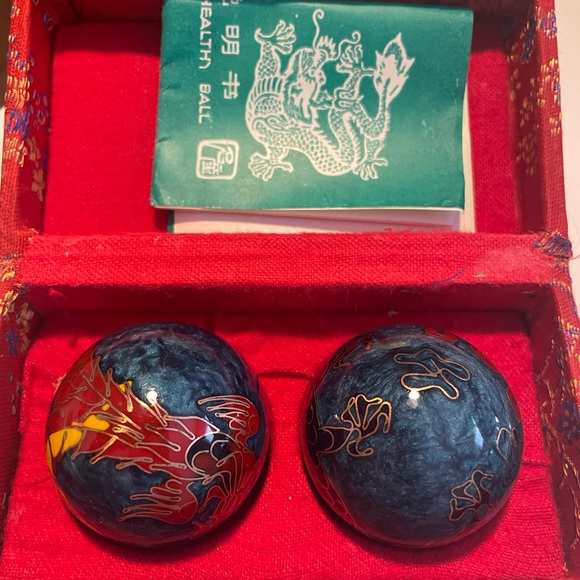 Vintage Chinese Medicine Stress Boarding Health Balls - Picture 5 of 5